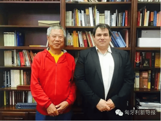 68歲老人張志武再駕覽眾C4房車環歐洲 68歲老人張志武再駕覽眾C4房車環歐洲