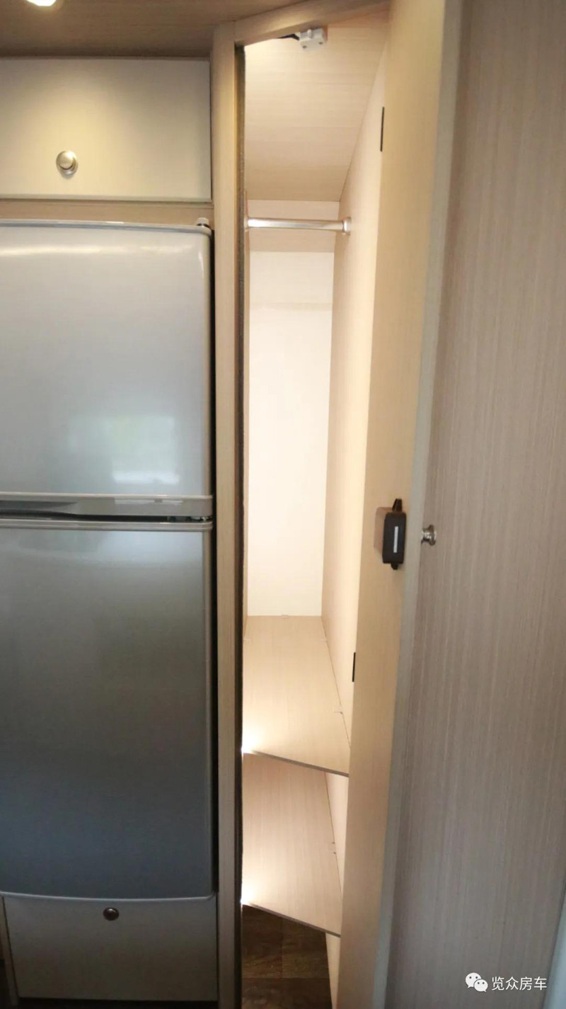 帶老人孩子出行，適合選這款房車