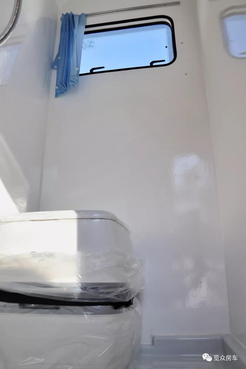 房車(chē)還就要選汽油、四驅(qū)、兩米大床