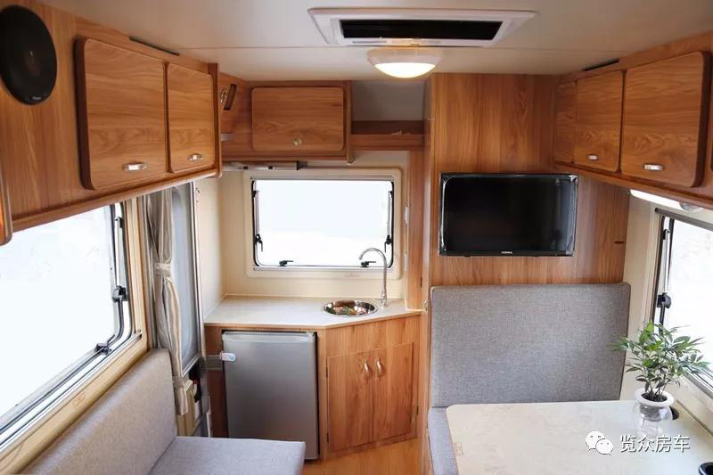 房車(chē)還就要選汽油、四驅(qū)、兩米大床