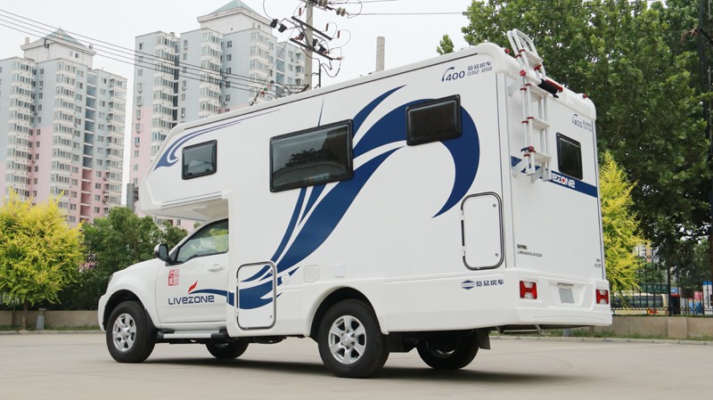 大床、大客廳得房車，四驅(qū)、動力好