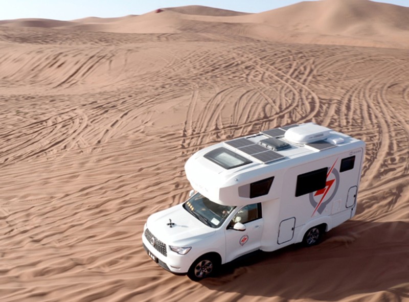 極致動力、四驅越野，樣樣都強，就是這款房車