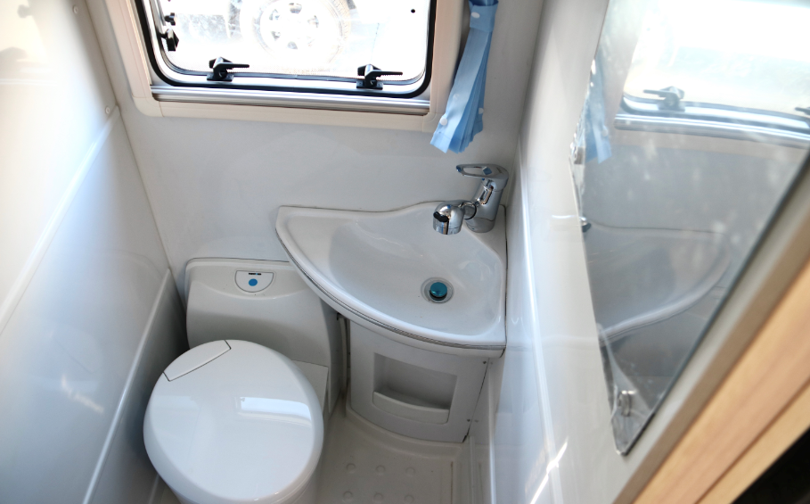 分時(shí)四驅(qū)、超大空間、一代經(jīng)典——風(fēng)駿C7! 分時(shí)四驅(qū)、超大空間、一代經(jīng)典——風(fēng)駿C7!