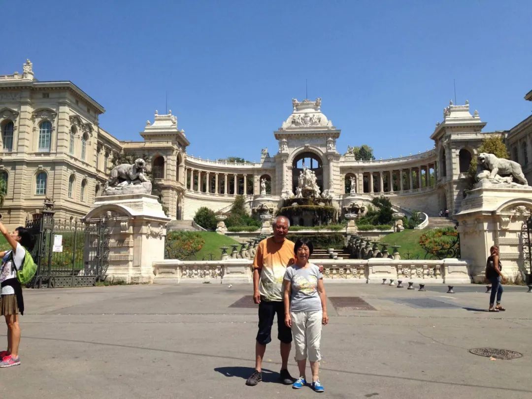 七旬老人開房車帶老伴游世界l中國房車圈最早的“網(wǎng)紅達(dá)人” 七旬老人開房車帶老伴游世界l中國房車圈最早的“網(wǎng)紅達(dá)人”