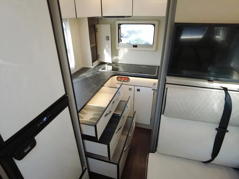 出門旅行行李太多沒地方放？這輛可以完美解決